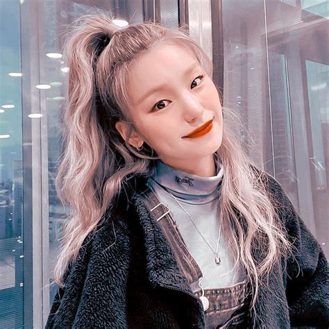 Yeji Aesthetic Itzy Celebrities Girl