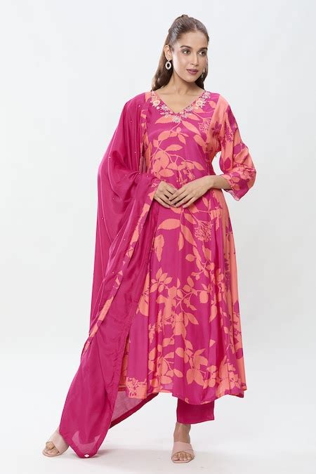 Buy Pink Pure Muslin Printed Floral Vine V Neck Kurta Set For Women By