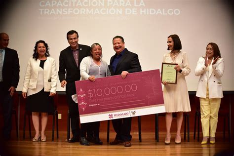 Entregan reconocimientos del Premio Nacional de Contraloría Social en