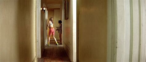 Naked Elizabeth Regen in Léon