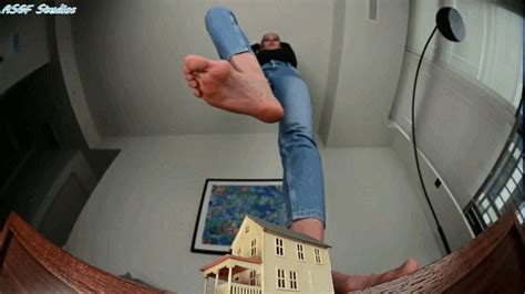 New Model German MILF Crushes Your Home MOV Amateur Soles Giantess And Footjobs Clips4sale