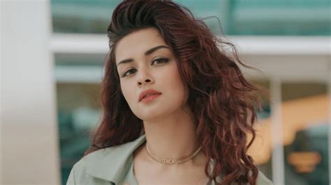 Supersexy Hot Avneet Kaur Doing Bold Things In Bedroom Video Avneet Kaur Hottest Video In