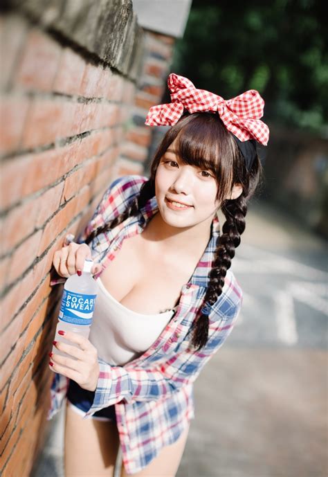 Bokeh Blonde Girl Glance Hands Formal Shirt Shorts HD Wallpaper Rare Gallery