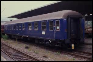 Halbspeisewagen Mit 1 Klasse Abteilen Der DB Am 254 5 1990 Im HBF