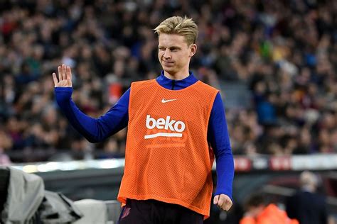 Barcelona Midfielder Frenkie De Jong Suffers Leg Injury The Statesman