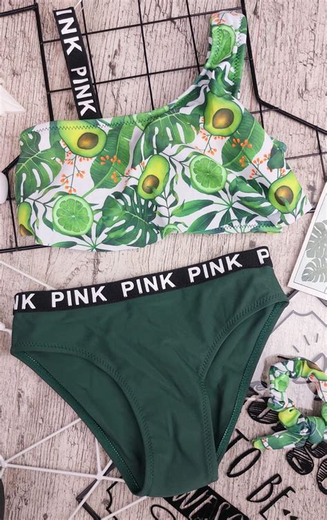 Lányka bikini hajgumival Disney termék Szilvishop hu