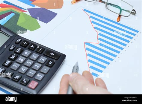 Graph Analysis Hi Res Stock Photography And Images Alamy