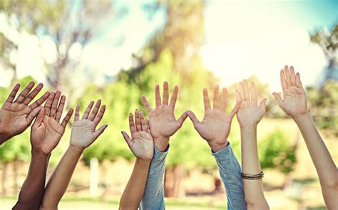 Elegimos Estar Juntos Captura Recortada De Un Grupo Diverso De Personas