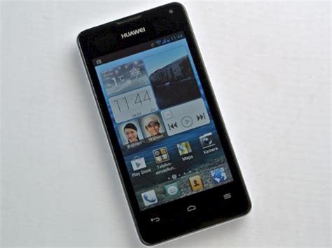 Huawei Ascend Y300 mit neuer Oberfläche Emotion im Test - teltarif.de News