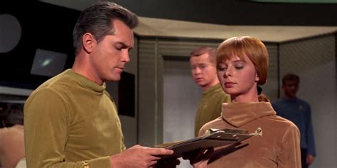 Star Trek: What Is A Yeoman & Why Did They Disappear From Starfleet?