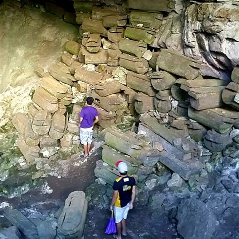 Lumiang Burial Cave Housed Year Old Coffins Travel To The Philippines