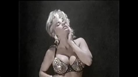 Strippers Licking Pussy Porn Videos LetMeJerk