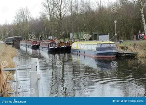 Canal Boats On The Forth And Clyde Canal Stock Image - Image of homes ...