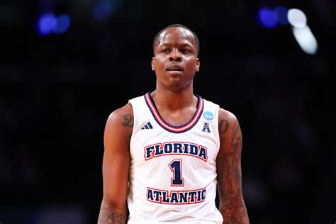 Former Florida Atlantic Guard Johnell Davis Commits To John Calipari