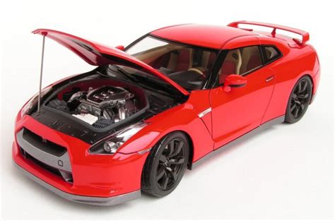 Tamiya Nissan GT R 24300 1 24 Scale