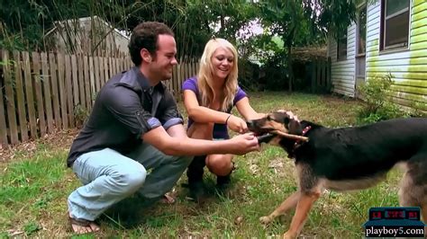 Peque A Milf Rubia Y Su Tonto Novio Quieren Un Buen Sextape Xvideos