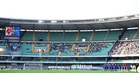 Liga italiana abre investigación contra aficionados del Hellas Verona