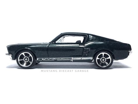 Hot Wheels 67 Ford Mustang