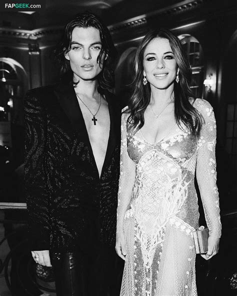 Elizabeth Hurley Elizabethhurley Elizabethhurley Nude Leaked Onlyfans Photo FapGeek