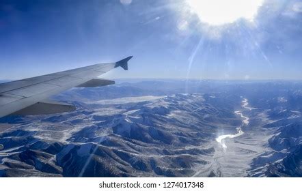 102 Right Side Window Airplane Wing Stock Photos, Images & Photography ...