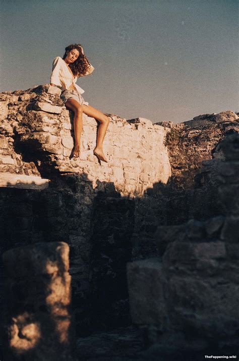 Maya Singer Nude Pics Vids The Fappening