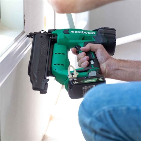 Metabo Hpt Multivolt 2 In 18 Gauge Cordless Brad Nailer Bare Tool Only In The Brad Nailers