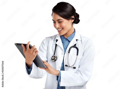 Foto De Png Studio Shot Of A Young Doctor Using A Digital Tablet