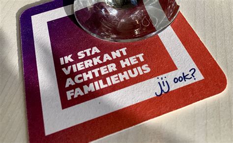 Vier De Liefde Vier Het Leven En Sta Vierkant Achter Het Familiehuis