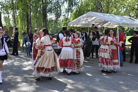 Video Foto Folklor Se Napokon Vratio I U Posavinu Koja Se Ima Ime