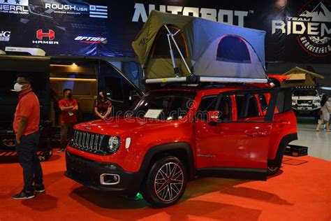 The 2021 Jeep Renegade at Manila Auto Salon in Pasay, Philippines Editorial Stock Image - Image ...