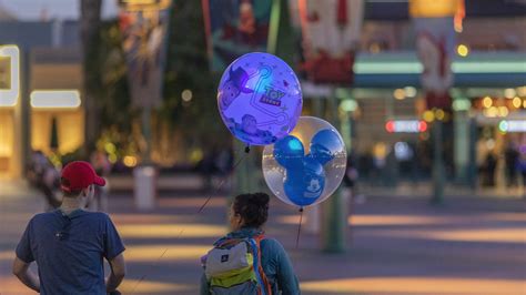 Disneyland Disney World Closed Through End Of Month Amid Coronavirus