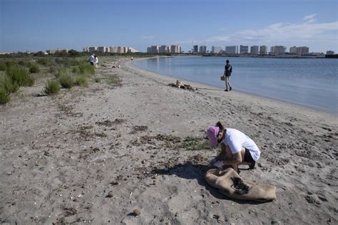 Fotos Los Voluntarios Retiran 260 Kilos De Basura Del Estacio La Verdad