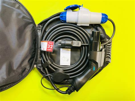 Зарядний пристрій SPARKS (Made in EU), зарядка для електромобілів Tesla ...