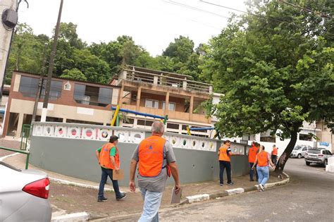 Defesa Civil De Santos Orienta Moradores Dos Morros Sobre Riscos No