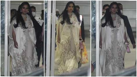 Isha Ambani With Anand Piramal Arrives For Kiara Advani Sidharth