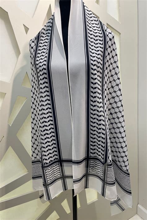 Traditional Palestinian Keffiyeh Light Patterned Scarf Hijab Kuffiyeh