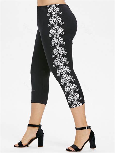 47 OFF Plus Size Print Sides Cropped Leggings Rosegal