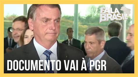 CPI do 8 de Janeiro aprova relatório que pede indiciamento de Bolsonaro