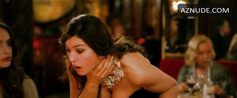 DES GENS QUI S EMBRASSENT NUDE SCENES AZNude