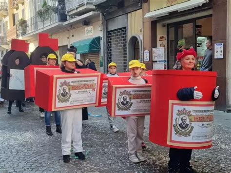 Il Monferrato Carnevale Grande Festa Per Le Vie Del Centro Di Casale