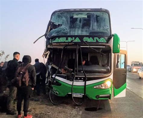 Choque Entre Camión Y Colectivo Deja Cuatro Heridos En La Autopista