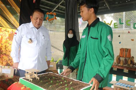 Gubernur Arinal Melakukan Peletakan Batu Pertama Pembangunan Gedung