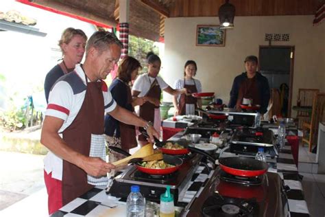 Ubud Cours de cuisine balinaise et visite du marché avec transferts