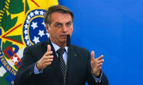 Auxílio Brasil Bolsonaro edita decreto que define valor e quem tem