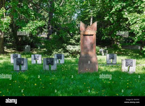 Monument Des Soldats Russes Banque De Photographies Et Dimages Haute