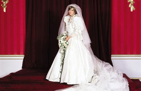 Vestido De Casamento Da Princesa Diana Ganha Exposi O Aberta Ao