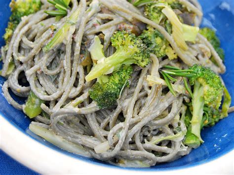 Pasta Integral Con Verduras Y Nata Vegana Venu Sanz