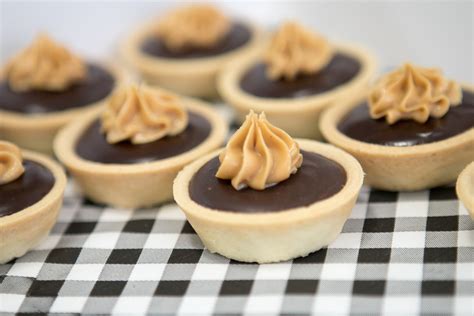 24 MINI PIES – Chocolate Ball