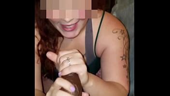 Caliente joven esposa chupando bbc extraño antes de follar XVIDEOS