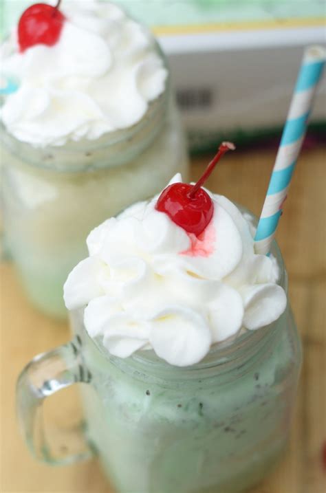 Mint Chocolate Floats Mommy Hates Cooking